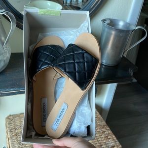 Steve Madden Black leather sandals